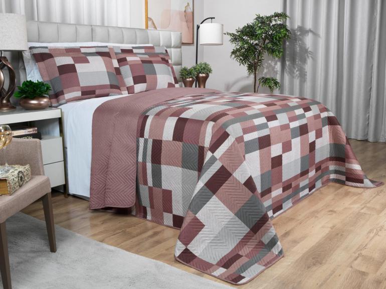 Kit: 1 Cobre-leito Casal Bouti de Microfibra Ultrasonic Estampada + 2 Porta-travesseiros - Andorra Noz Moscada - Dui Design