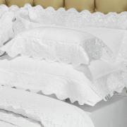 Kit: 1 Cobre-leito Casal + 2 porta-travesseiros Percal 200 fios com Bordado Ingls - Astoria Branco - Dui Design