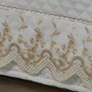 Saia para cama Box Matelassada com Bordado Ingls Queen - Astoria Branco e Caqui - Dui Design