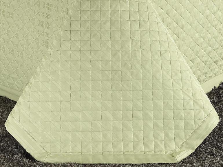 Kit: 1 Cobre-leito King + 2 porta-travesseiros Cetim 500 fios 100% Algodo - Bartolo Verde - Dui Design