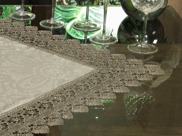 Centro de Mesa com Bordado Guipir Fcil de Limpar 85x85cm Avulso - Beatrice Bege e Taupe - Dui Design