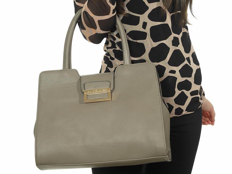 taupe color bolsa