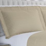 Kit: 1 Cobre-leito Pompom King Bouti de Microfibra Ultrasonic  + 2 Porta-travesseiros - Charme Bege - Dui Design