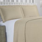Kit: 1 Cobre-leito Pompom King Bouti de Microfibra Ultrasonic  + 2 Porta-travesseiros - Charme Bege - Dui Design