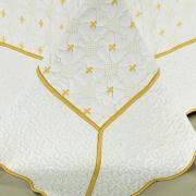 Kit: 1 Cobre-leito Solteiro Bouti Bordada de Microfibra + 1 Porta-travesseiro - Chennai Branco Dourado - Dui Design