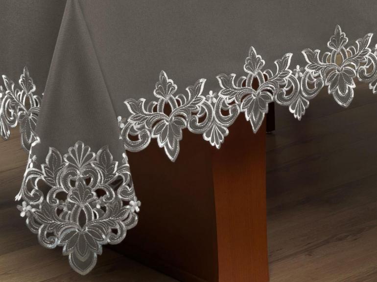 Toalha de Mesa com Bordado Richelieu Quadrada 4 Lugares 160x160cm - Classic Taupe - Dui Design
