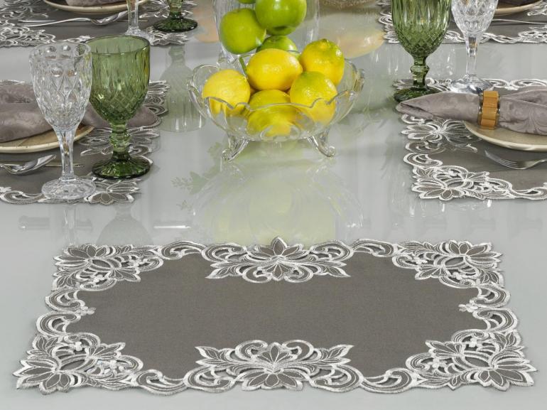 Jogo Americano  4 Lugares (4 peas) com Bordado Richelieu 35x50cm - Classic Taupe - Dui Design