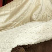 Cobertor com Mangas de Sof Avulsa com efeito Pele de Carneiro - Conforto - Dui Design