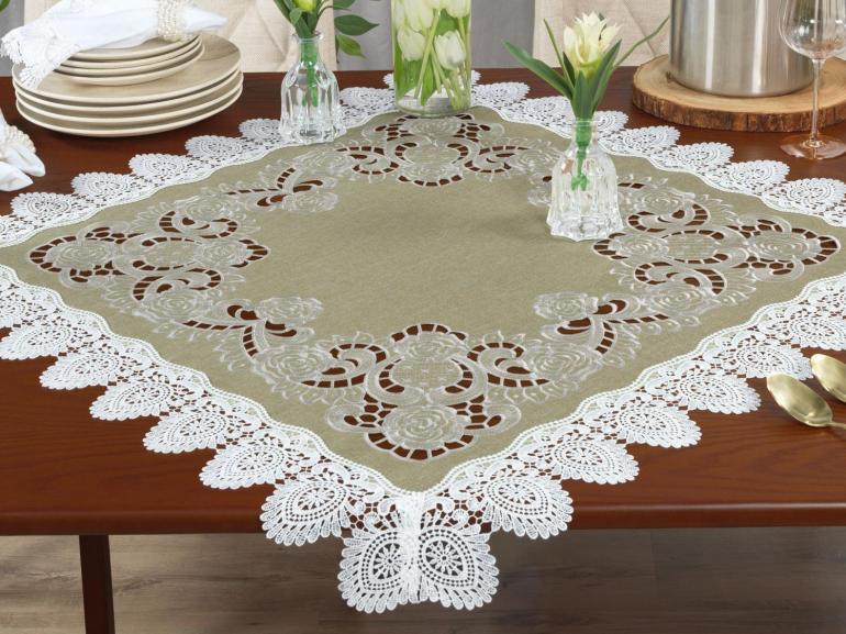Centro de Mesa Quadrado com Bordado Richelieu 85x85cm - Copenhague Bege - Dui Design