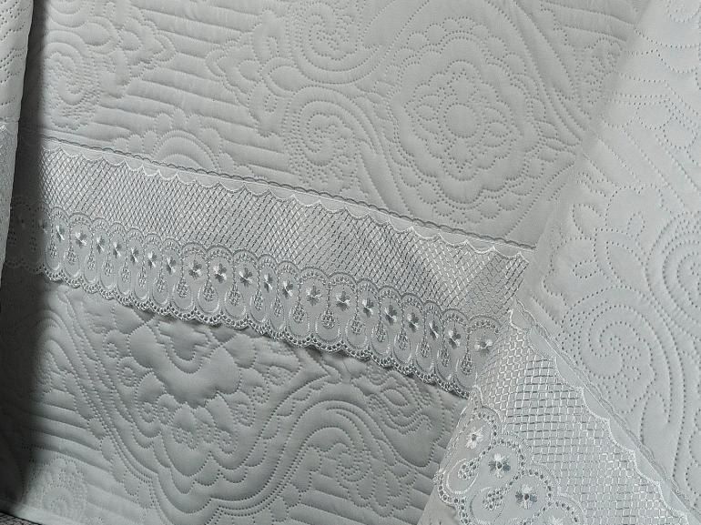 Kit: 1 Cobre-leito Queen + 2 Porta-travesseiros Microfibra Toque Acetinado com Bordado Ingls - Copenhague Branco - Dui Design
