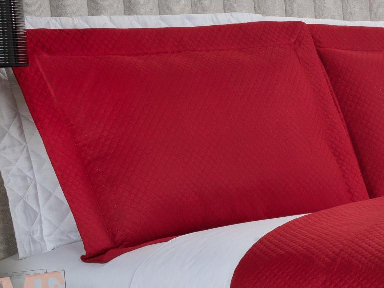 Kit: 1 Cobre-leito King Bouti de Microfibra Ultrasonic  + 2 Porta-travesseiros - Diamond Vermelho - Dui Design