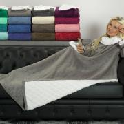 Cobertor com Mangas de Sofá com efeito Pele de Carneiro Dupla Face - Sherpa Domo - Dui Design