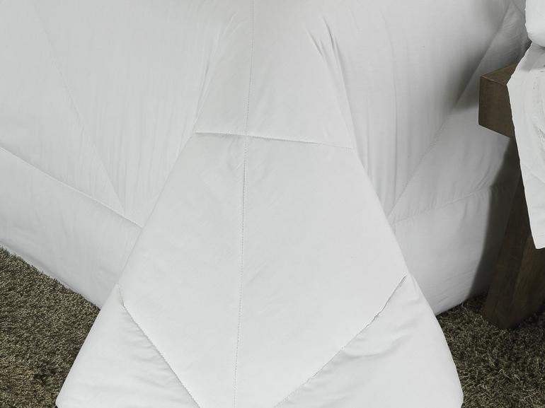 Kit: 1 Cobre-leito King + 2 Porta-travesseiros Percal 200 fios 100% Algodo - Everyday Branco - Dui Design