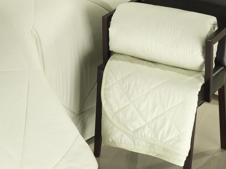 Kit: 1 Cobre-leito Queen + 2 Porta-travesseiros Percal 200 fios 100% Algodo - Everyday Marfim - Dui Design