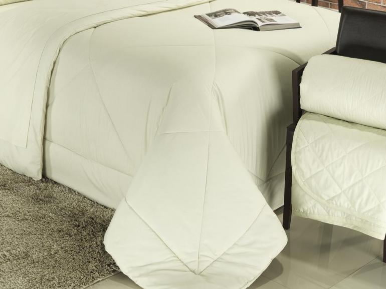 Kit: 1 Cobre-leito Casal + 2 Porta-travesseiros Percal 200 fios 100% Algodo - Everyday Marfim - Dui Design