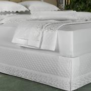 Saia para cama Box Matelassada com Bordado Inglês King - Fiori Branco - Dui Design