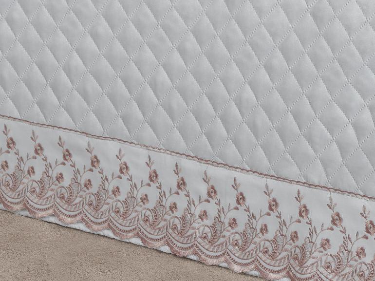 Saia para cama Box Matelassada com Bordado Inglês Casal - Florata Branco e Rosa Velho - Dui Design