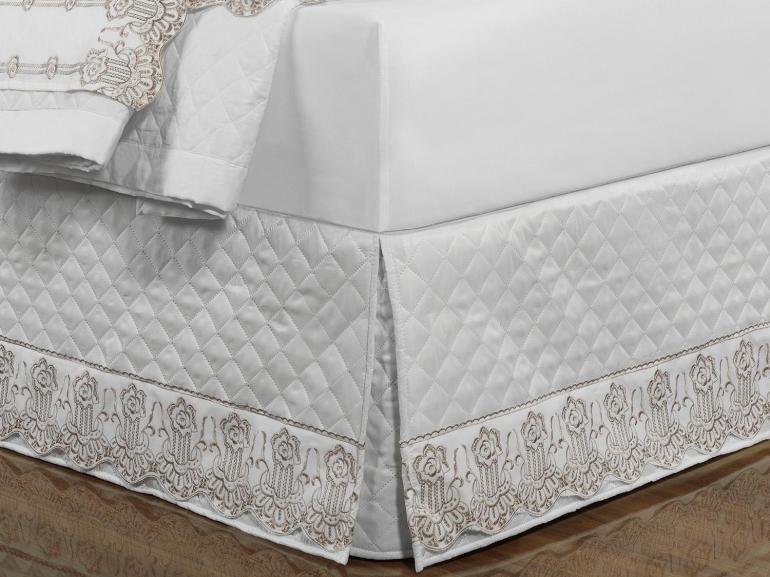 Saia para cama Box Matelassada com Bordado Ingls King - Glamour Branco e Areia - Dui Design