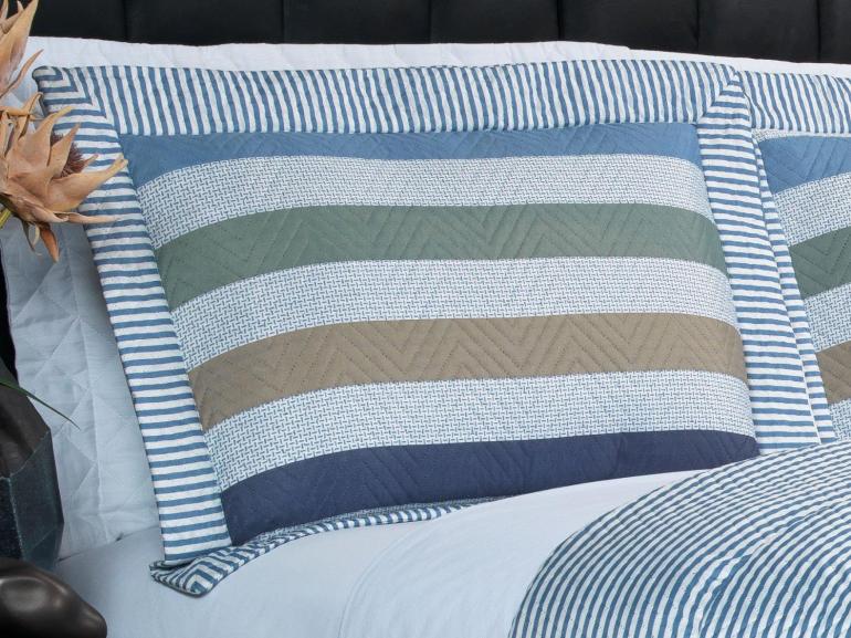 Kit: 1 Cobre-leito Queen Bouti de Microfibra Ultrasonic Estampada + 2 Porta-travesseiros - Gordon azul - Dui Design