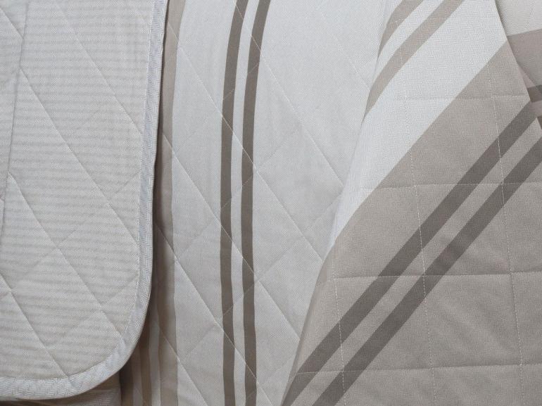 Kit: 1 Cobre-leito King + 2 Porta-travesseiros Percal 200 fios - Gregor Taupe - Dui Design