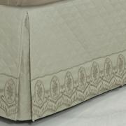 Saia para cama Box Matelassada com Bordado Inglês Casal - Lucerna Bege - Dui Design