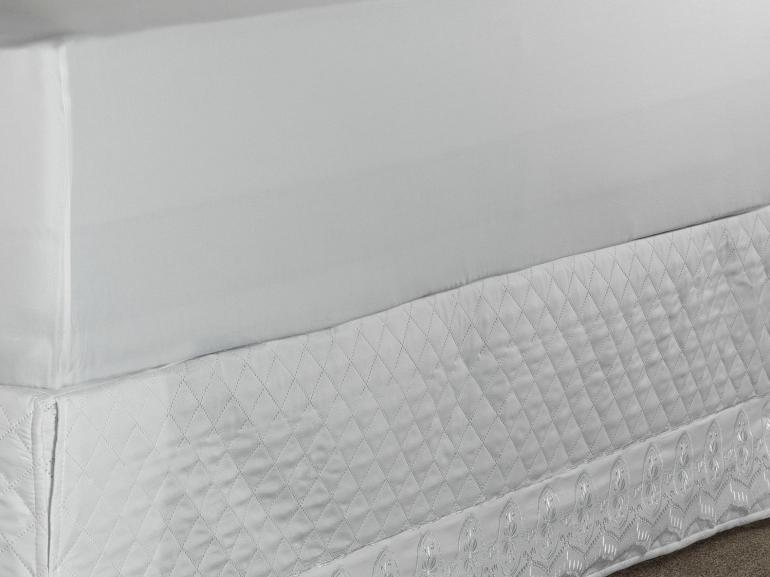 Saia para cama Box Matelassada com Bordado Inglês Casal - Lucerna Branco - Dui Design