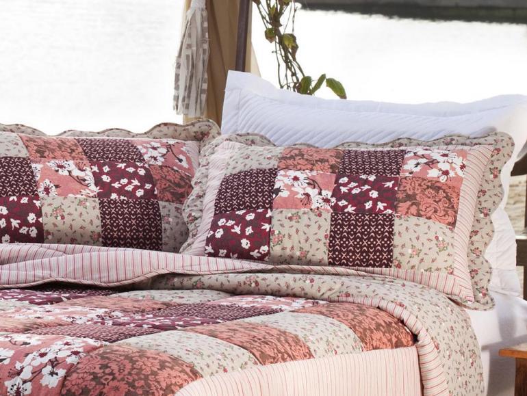Kit: 1 Cobre-leito Queen PatchWork + 2 Porta-travesseiros - Martinez - Corttex