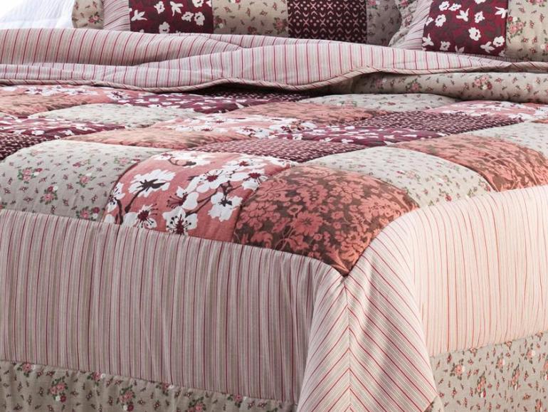 Kit: 1 Cobre-leito Queen PatchWork + 2 Porta-travesseiros - Martinez - Corttex