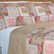 Kit: 1 Cobre-leito King Bouti de Microfibra Ultrasonic Estampada + 2 Porta-travesseiros - Mary Bege e Carmim - Dui Design