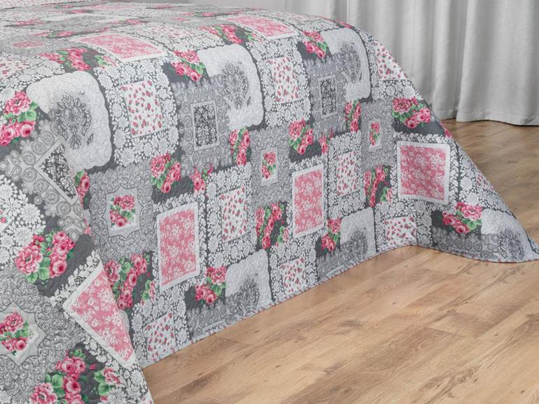 Kit: 1 Cobre-leito King Bouti de Microfibra Ultrasonic Estampada + 2 Porta-travesseiros - Mary Cinza e Rosa - Dui Design