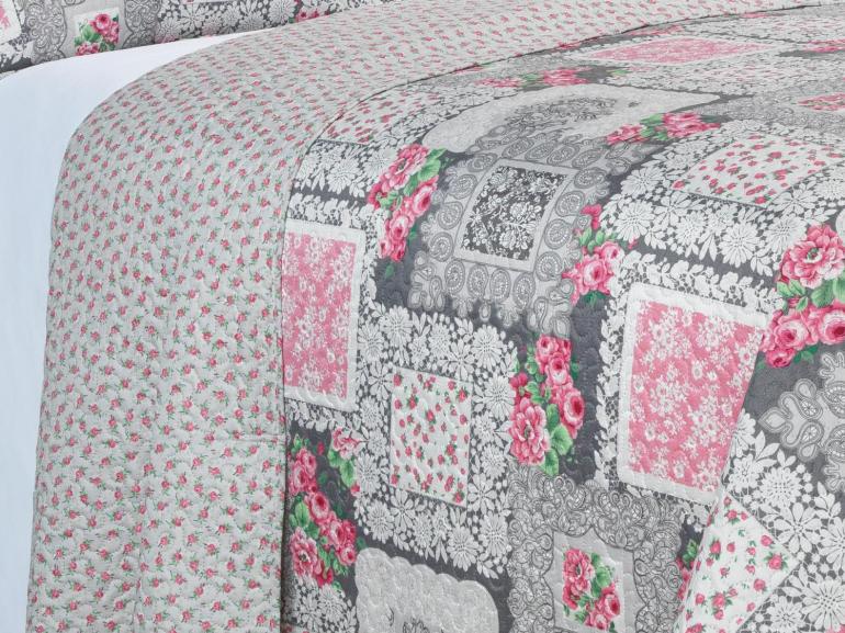 Kit: 1 Cobre-leito King Bouti de Microfibra Ultrasonic Estampada + 2 Porta-travesseiros - Mary Cinza e Rosa - Dui Design