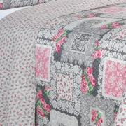 Kit: 1 Cobre-leito King Bouti de Microfibra Ultrasonic Estampada + 2 Porta-travesseiros - Mary Cinza e Rosa - Dui Design