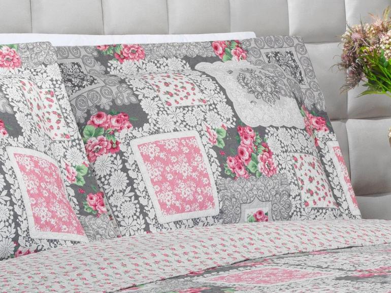 Kit: 1 Cobre-leito King Bouti de Microfibra Ultrasonic Estampada + 2 Porta-travesseiros - Mary Cinza e Rosa - Dui Design