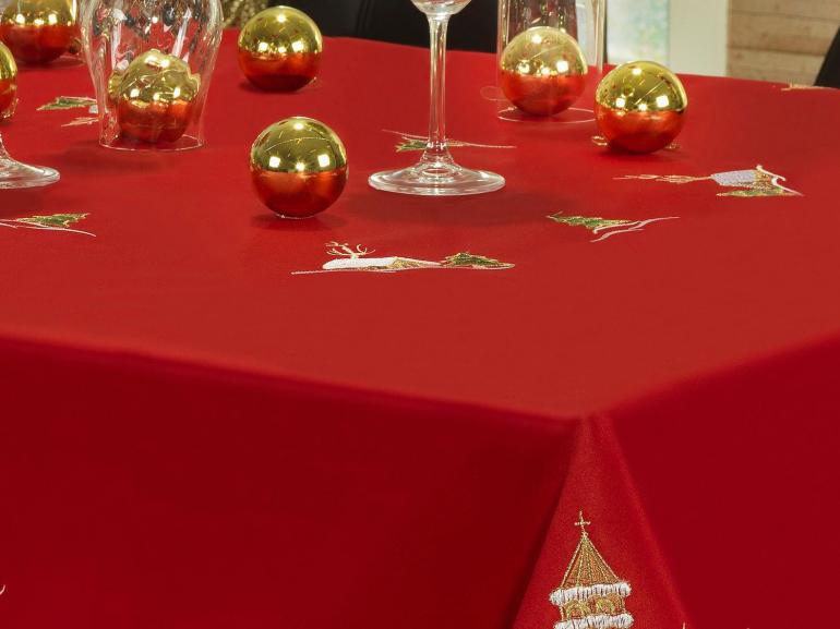 Toalha de Mesa Natal com Bordado Richelieu Quadrada 8 Lugares 220x220cm - Navidad Vermelho - Dui Design