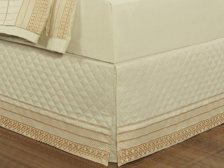 Saia para cama Box Matelassada com Bordado Inglês Queen - Passini Marfim - Dui Design