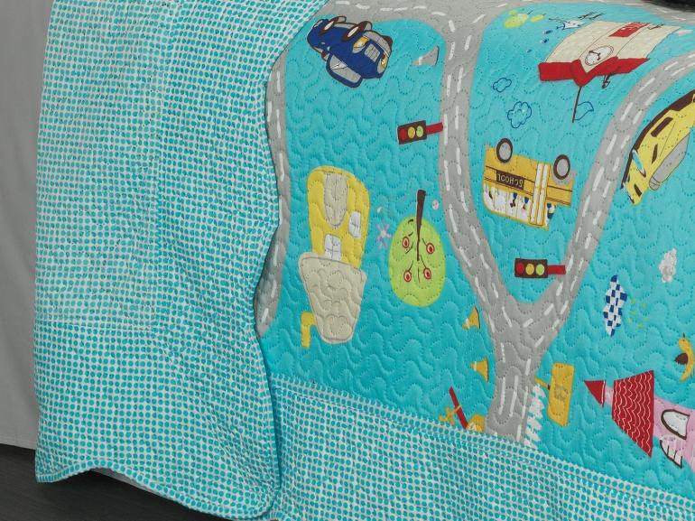 Kit: 1 Cobre-leito Solteiro Kids Bouti de Microfibra PatchWork Ultrasonic + 1 Porta-travesseiro - Pista Azul - Dui Design