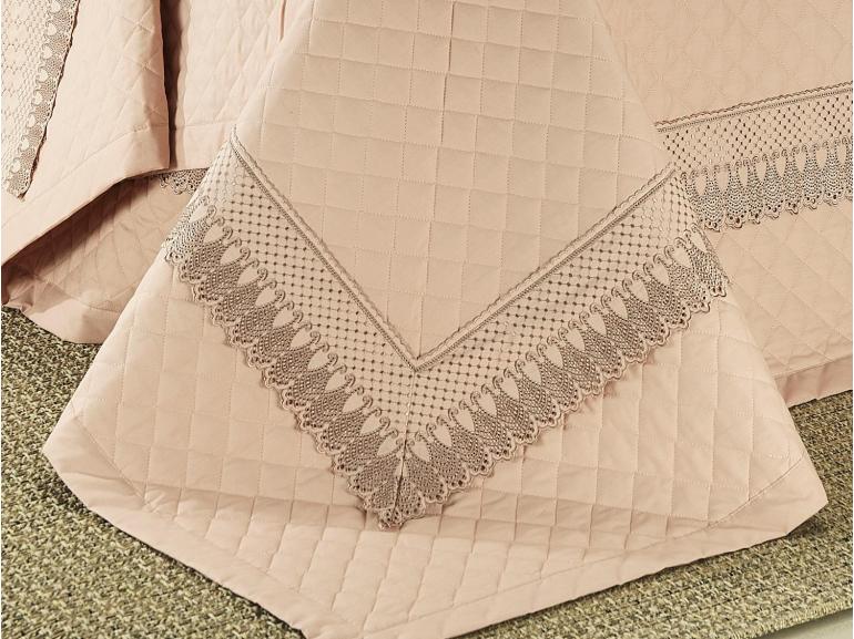 Kit: 1 Cobre-leito Casal + 2 porta-travesseiros Percal 200 fios 100% Algodo com Bordado Ingls - Princess Nude - Dui Design