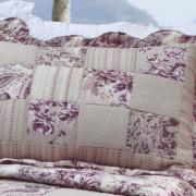 Kit: 1 Cobre-leito Queen PatchWork + 2 Portas-travesseiro - Renda - Corttex