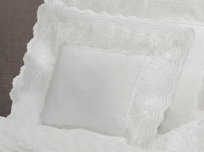 Kit: 1 Cobre-leito Queen + 2 porta-travesseiros Percal 200 fios com Bordado Inglês - Romance Branco - Dui Design