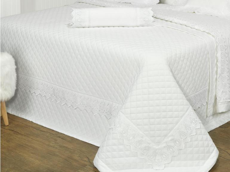 Kit: 1 Cobre-leito Queen + 2 porta-travesseiros Percal 200 fios com Bordado Ingls - Toscana Branco - Dui Design