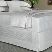 Saia para cama Box Matelassada com Bordado Inglês King - Venetian Branco - Dui Design